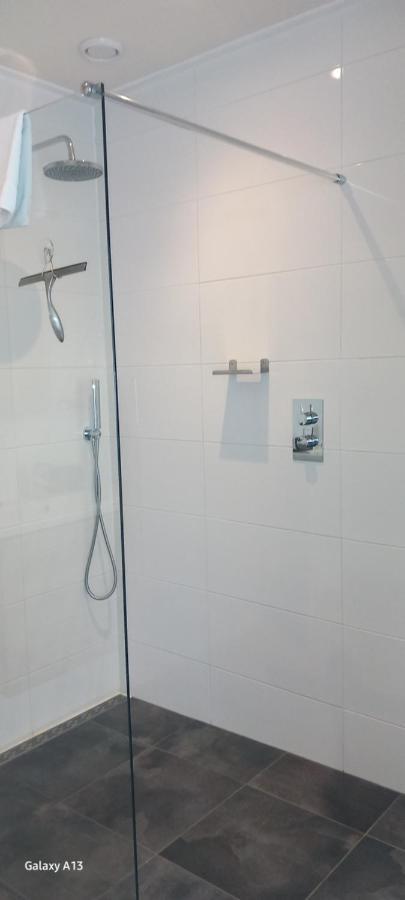 Anna'S Zusje Boetiekhotel Harlingen Esterno foto