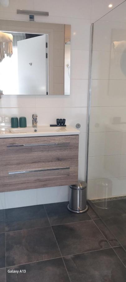 Anna'S Zusje Boetiekhotel Harlingen Esterno foto